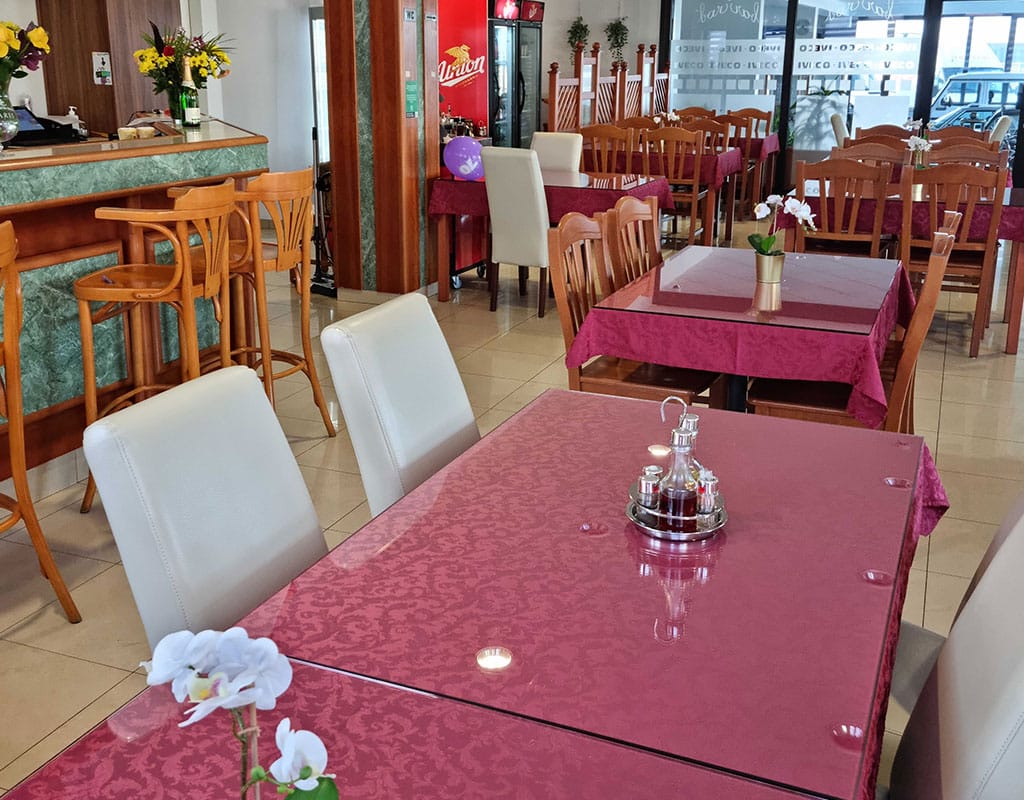 notranjost-2 Chef Jose Iveco Bar Restavracija notranjost